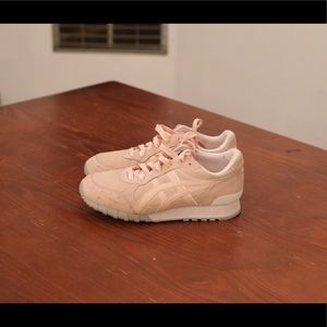 Onitsuka Tiger Blush Suede-High Fashion Sneaker